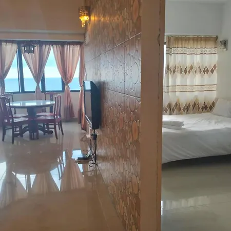 Sri Sayang Pearl View Apartment Batu Ferringhi Exterior photo